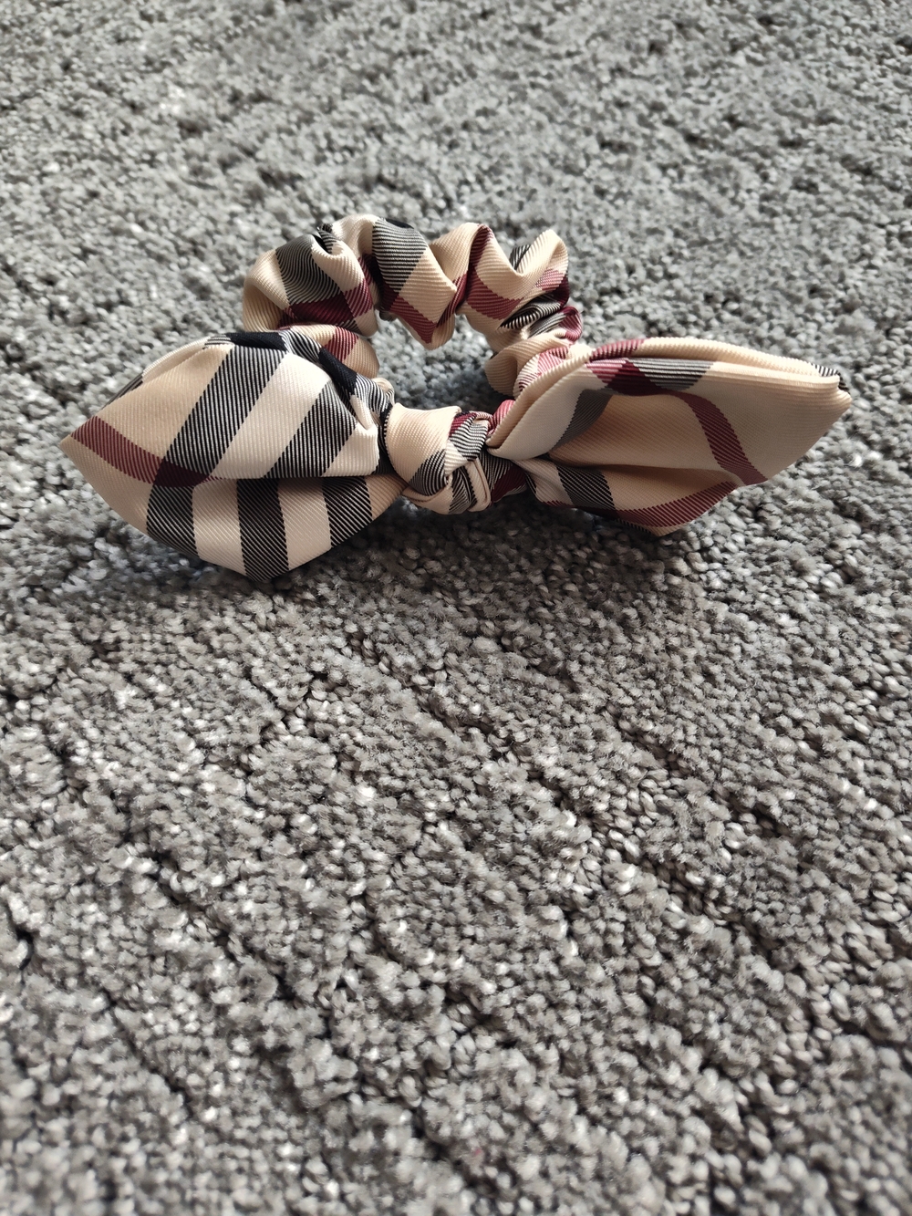 Plaid Bow Scrunchie - Beige, Black & Red
